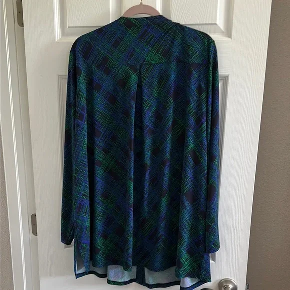 Susan Graver Blue and Green Top with Zipper Accents 3X - Picture 2 of 5